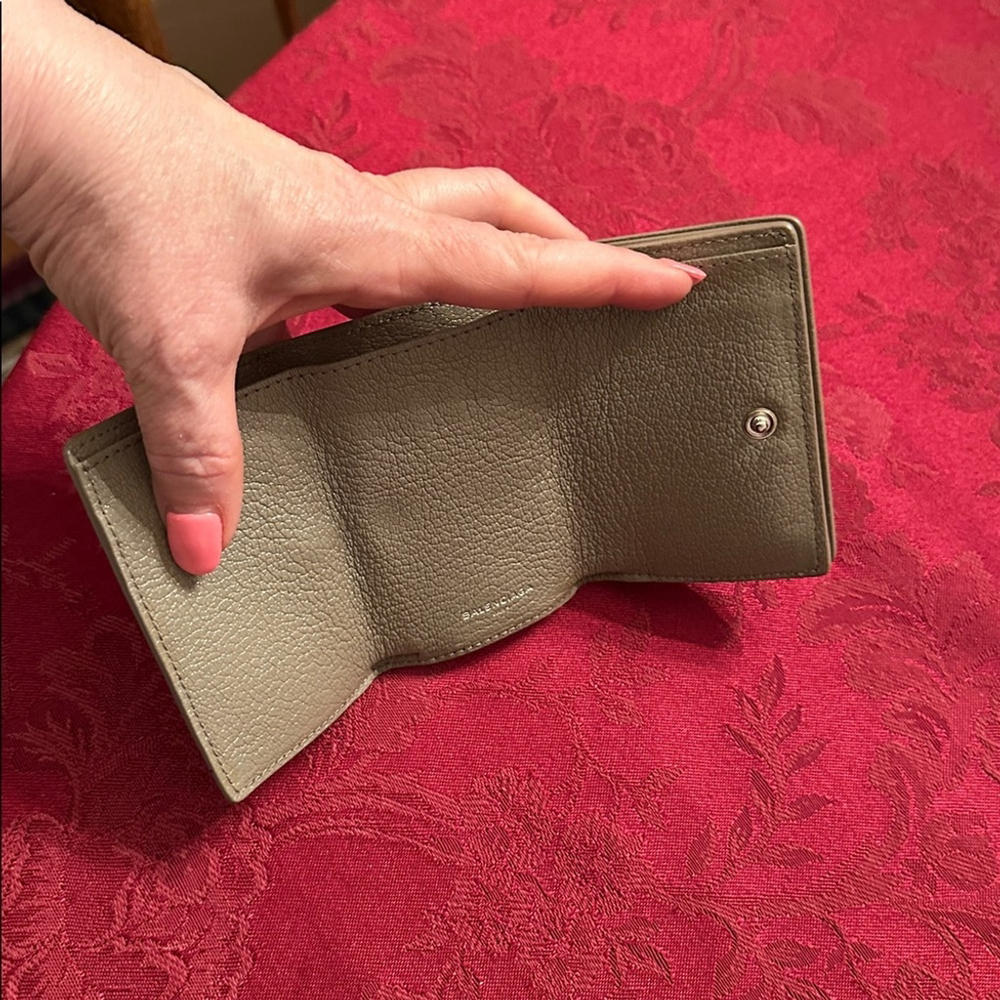 Balenciaga Gray Beige Leather Compact Snap Wallet - Picture 2 of 6